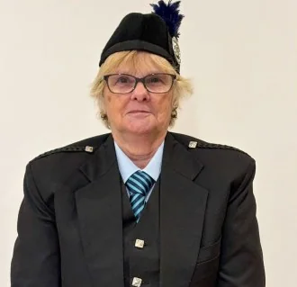 Dot Markland, Piper
